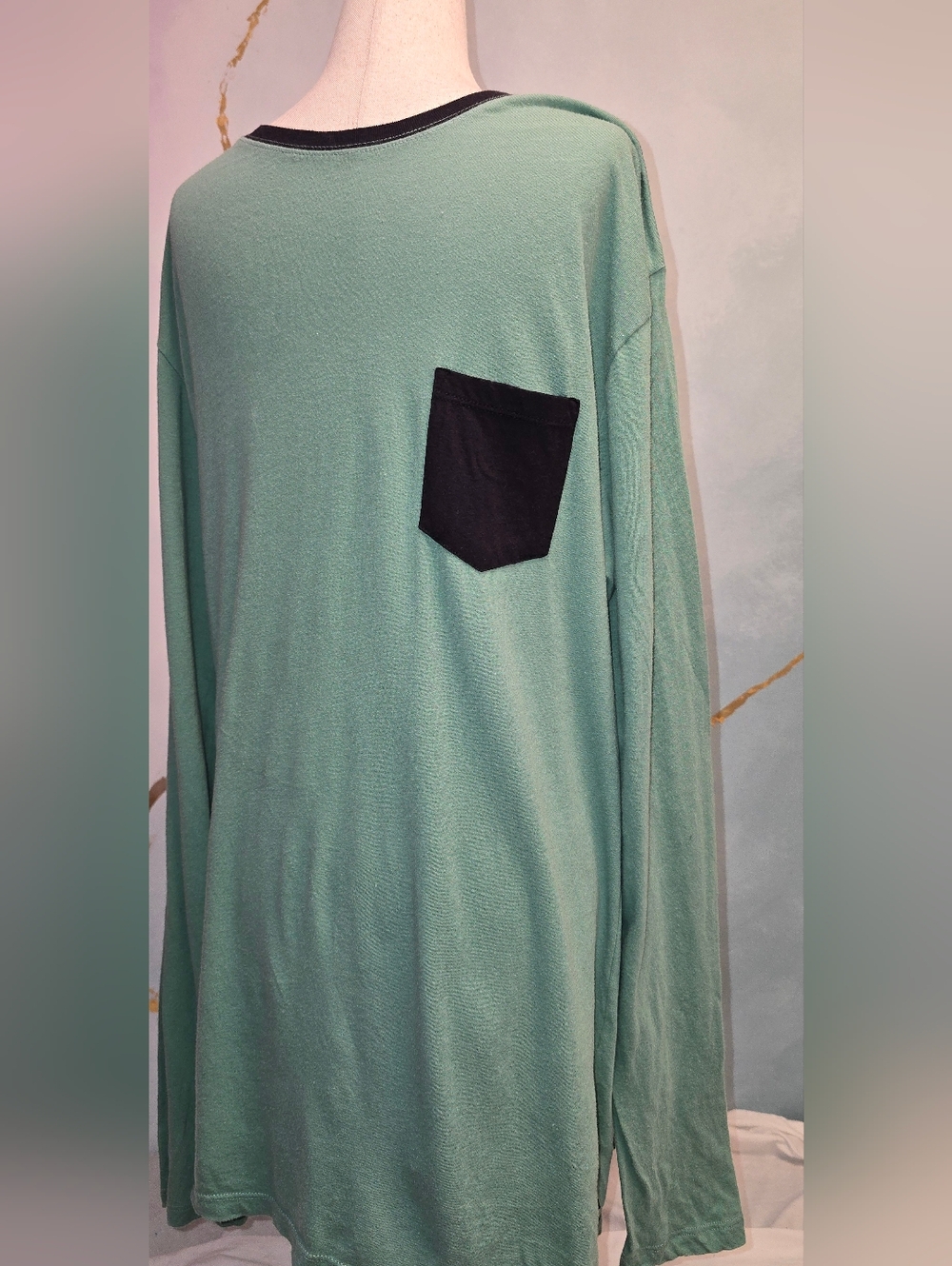 O'Quinn Men's Classic Long Sleeve Pocket Crew Tee in Green with Black Trim XL
